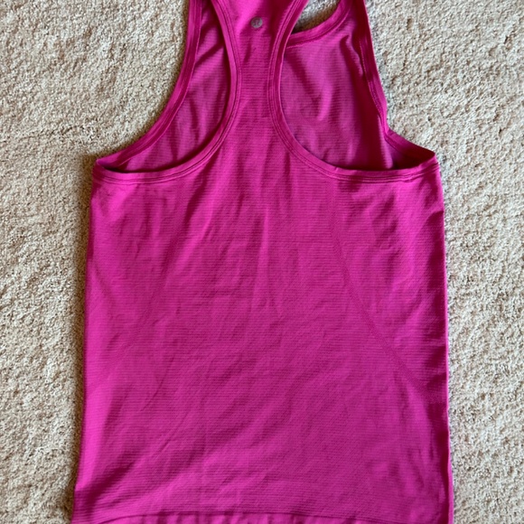 Lululemon ‘Like New’ Pink Tank Size 8 - Picture 2 of 3